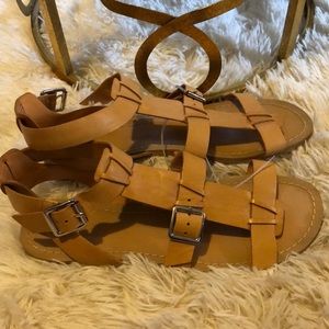 Gianni Bini sandals